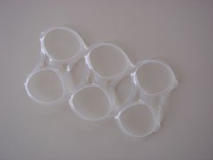 800px-Six_pack_rings